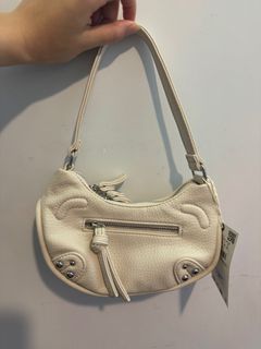 （分類：）位於 。 由 unicornsrabbit 提交（商品編號 1295585346，圖片 1）。簡介： 。