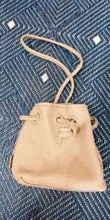 （分類：）位於 。 由 donyip24 提交（商品編號 1290834780，圖片 1）。簡介： 。