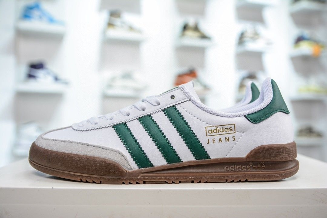 Adidas jeans size 4 2025