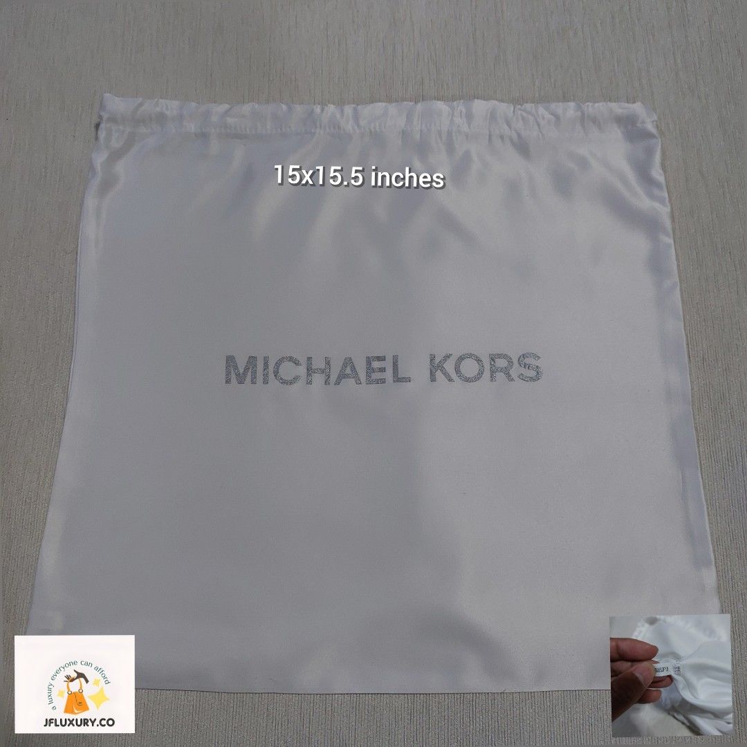 Authentic Michael Kors MK dust bag 15x15.5 (Category: Luxury Bags & Wallets) located in Manila. Submitted by jfluxury.co (Listing ID 1290808233, Image 1). Description: excellent condition no flaws bought in Japan 🇯🇵 💯% Authentic. 😊 Money back guarantee. 😊 Clean and ready to use na po.