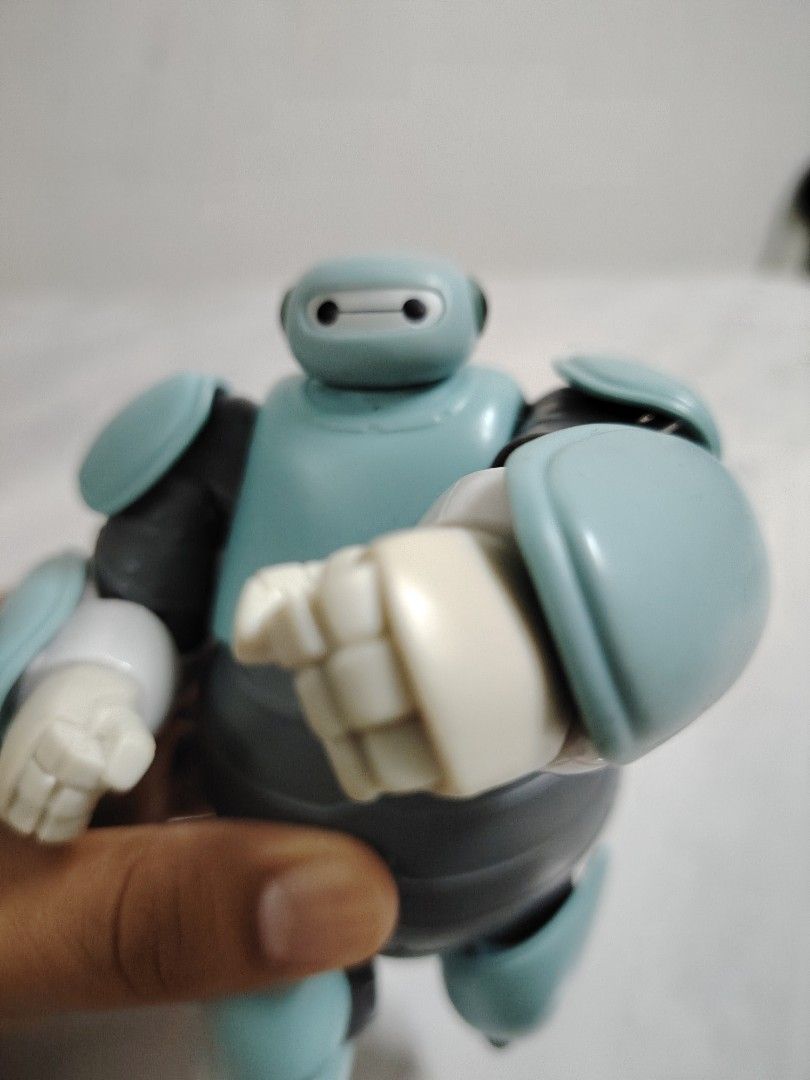 Bandai Disney Big Hero 6 Baymax 1.0 Prototype Punching Action