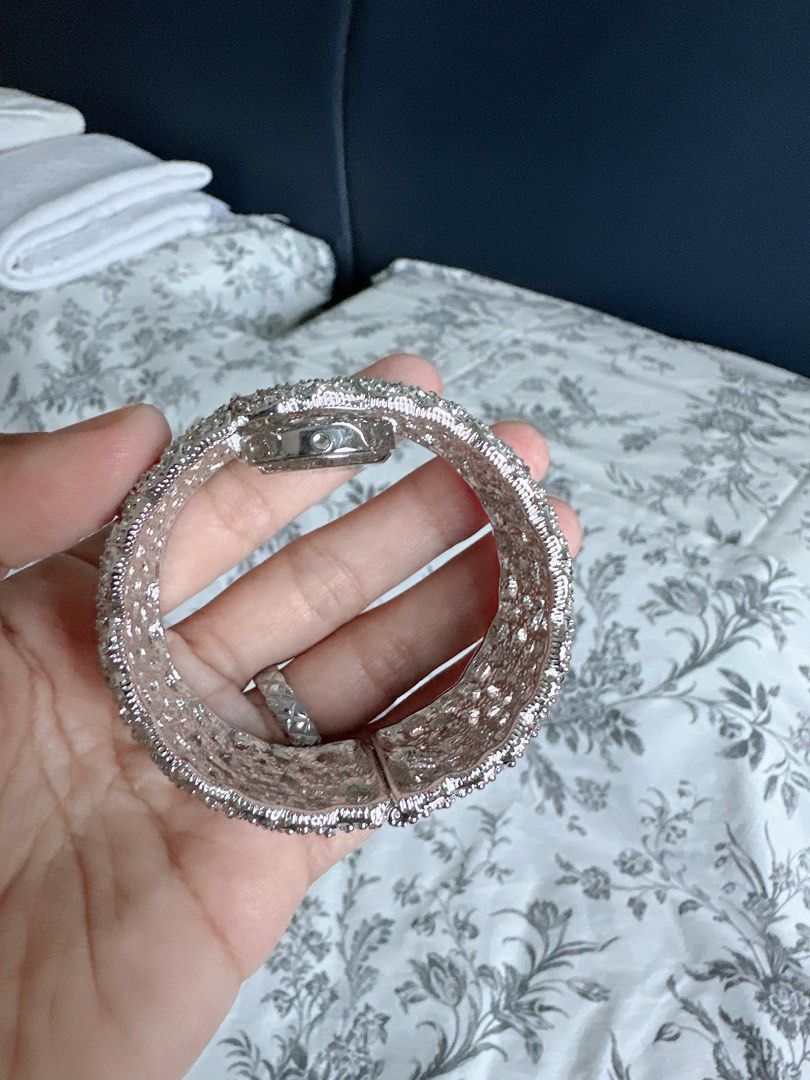 Bangle (Category: Women's Watches) located in Singapore. Submitted by sitirose1234 (Listing ID 1290860773, Image 2). Description: Cristal Bangle.