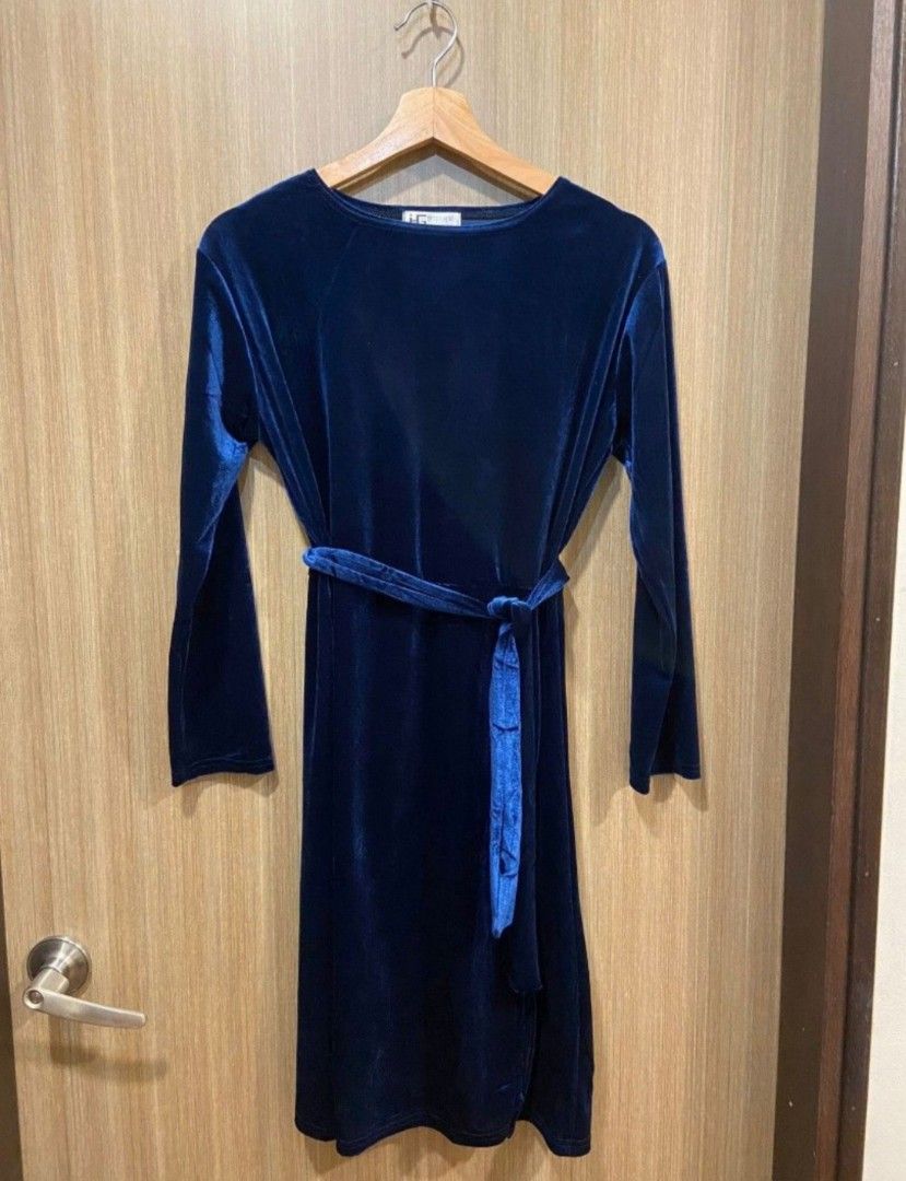 Blue Velvet Dress, Women's Fashion, Dresses & Sets, Dresses on Carousell