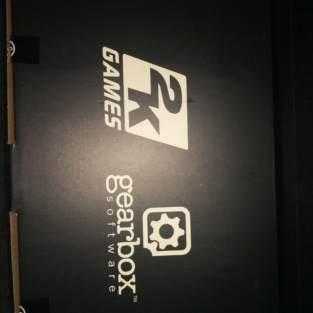 Borderlands 2 Ultimate Loot Chest Limited Edition (Category: PlayStation) located in Bulacan. Submitted by chiruth (Listing ID 1290863639, Image 3). Description: box has scratches but everything inside is in good / pristine condition Free Shipping (lalamove car).
