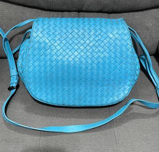 Bottega Veneta Blue Intrecciato Leather Drawstring Crossbody Bag