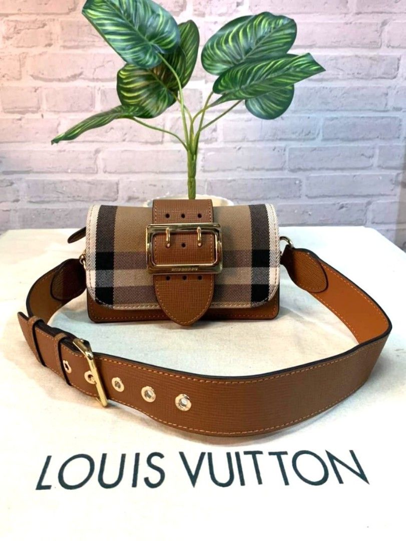 Burberry buckle house sales