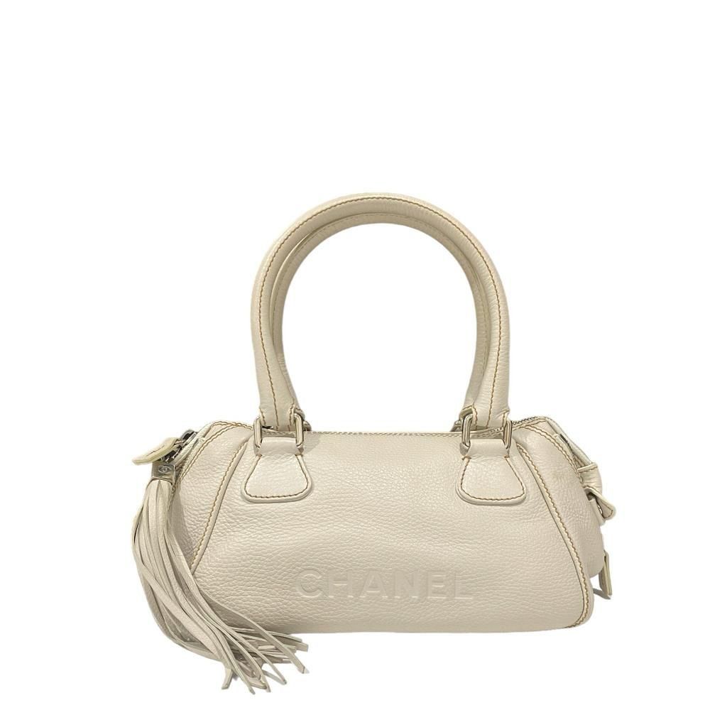Chanel Lax Tassel Bag White SHW 8 Size 26 37x14x17 cm Holo Card Good Condition exc ongkir
