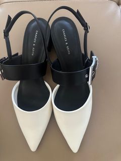 Charles & Keith Two Toned Heeled Sandals size 39