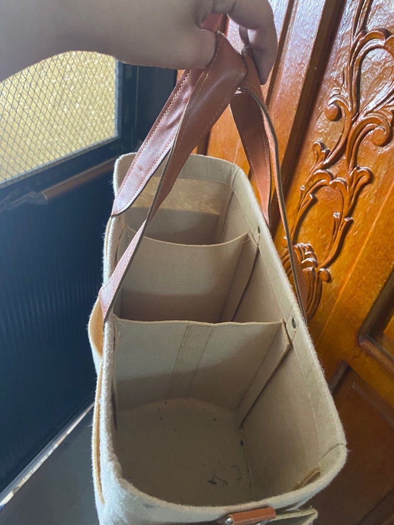 Cream Diaper Caddy (Category: Diaper Bags & Wetbags) located in Quezon City. Submitted by miss.s0pi (Listing ID 1290815936, Image 2). Description: .