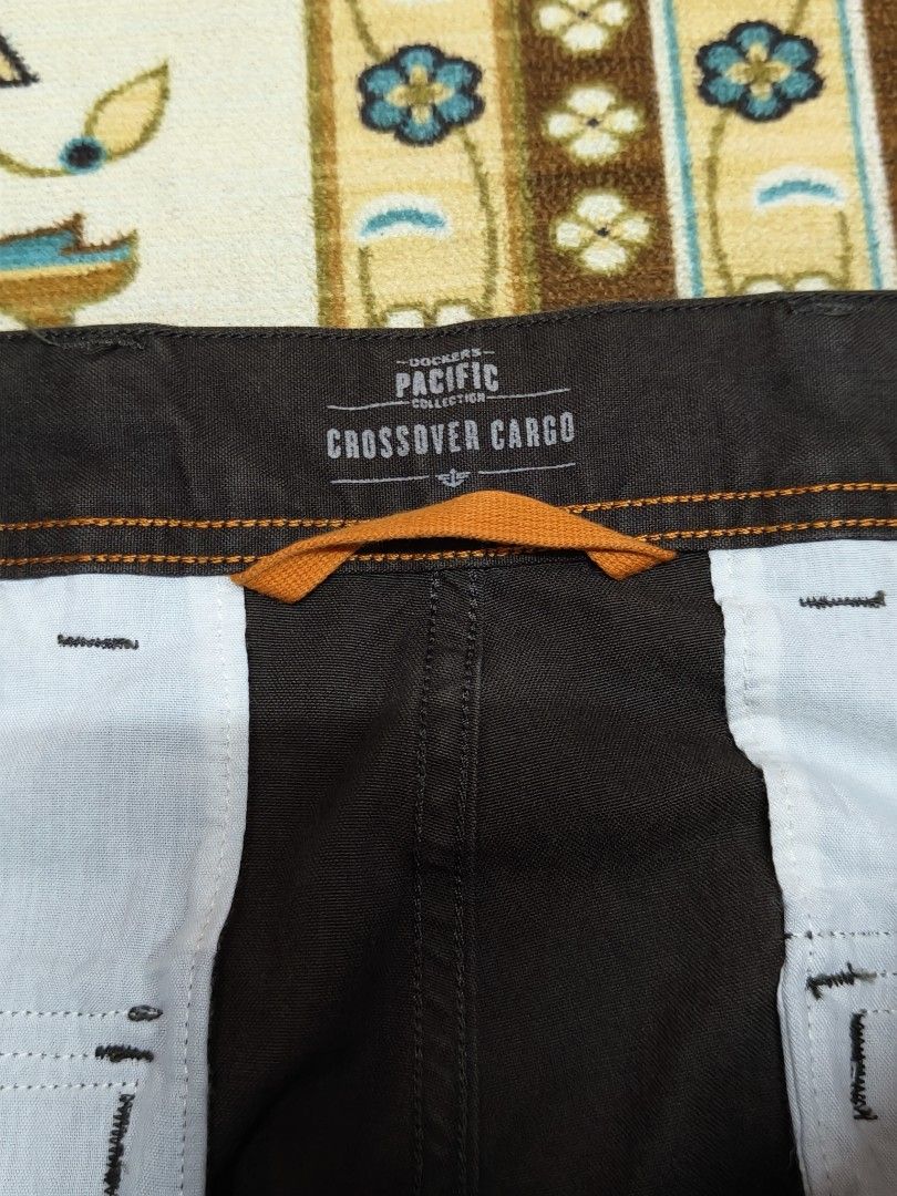 Dockers Pacific Collection Crossover Cargo