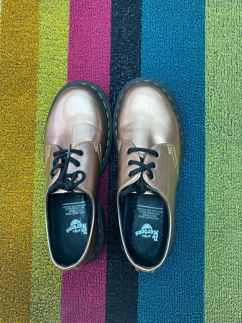 Dr martens vegan hotsell rose gold