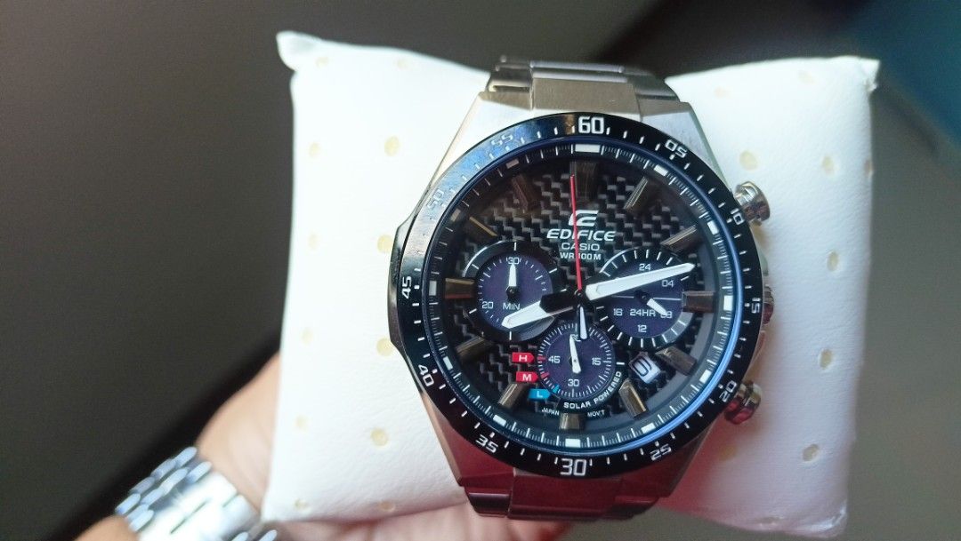 Edifice EQS 800 5564 Carbon fiber Dial and Solar power Luxury