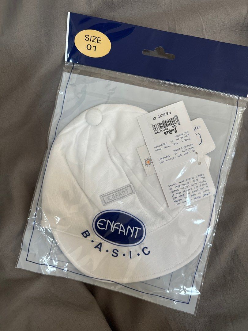 Enfant cap & booties (Category: Baby Toiletries & Grooming) located in Quezon City. Submitted by _shopsnatched88 (Listing ID 1290871972, Image 2). Description: Get both for 500 .
