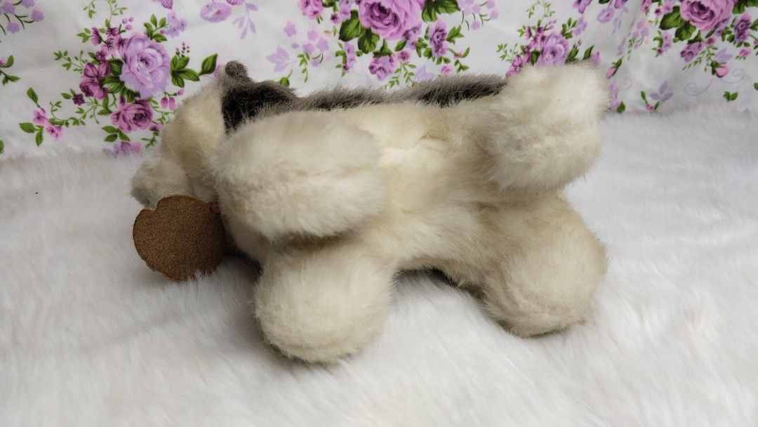 Excellent Realistic Husky plush (9 inch long) (Category: Plushies & Soft Toys) located in Navotas City. Submitted by tindahan.ni.lyn (Listing ID 1290921812, Image 3). Description: needs cleaning.. Please Read Before Making Offer Location: Navotas City, Metro Manila -Items Are Crossposted -Pay After Invoice Sent + SF -No Reservation -please manage your expectations! -all items from our shop are preloved, second hand or like new with papertag -some