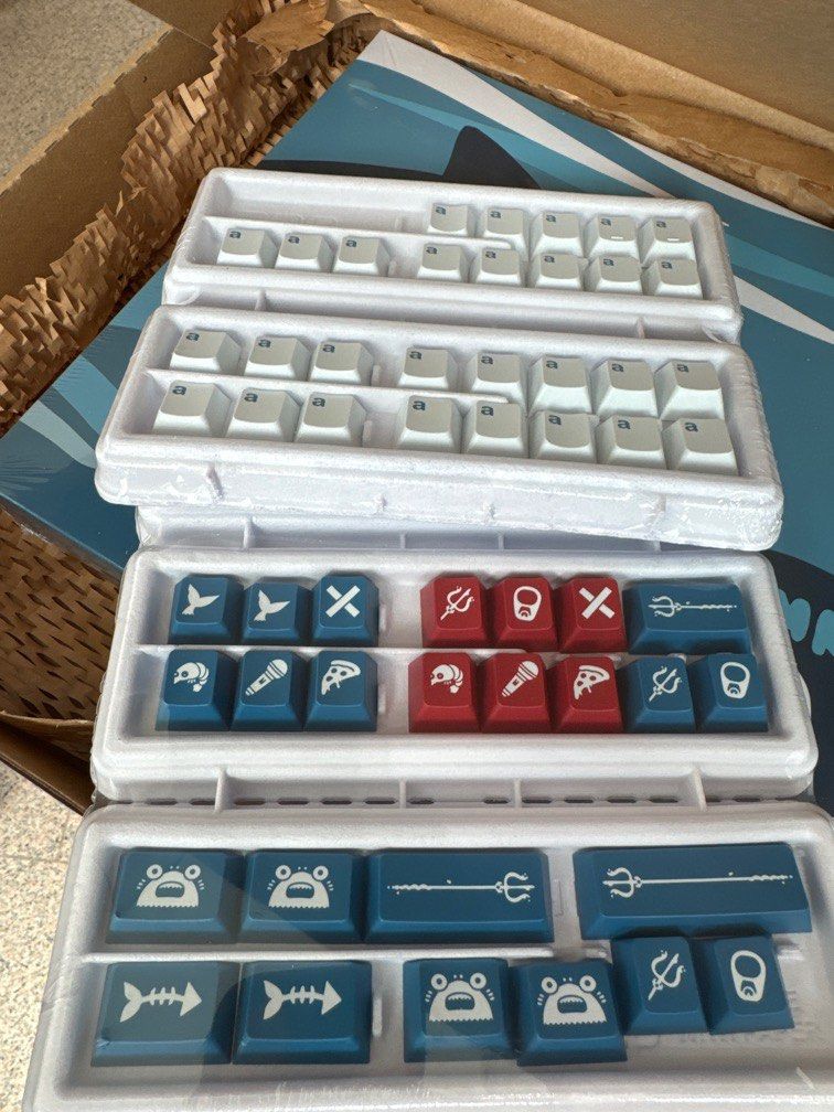 GMK Gawr Gura aaaaaaaaaa keycaps base kit with mods and special 