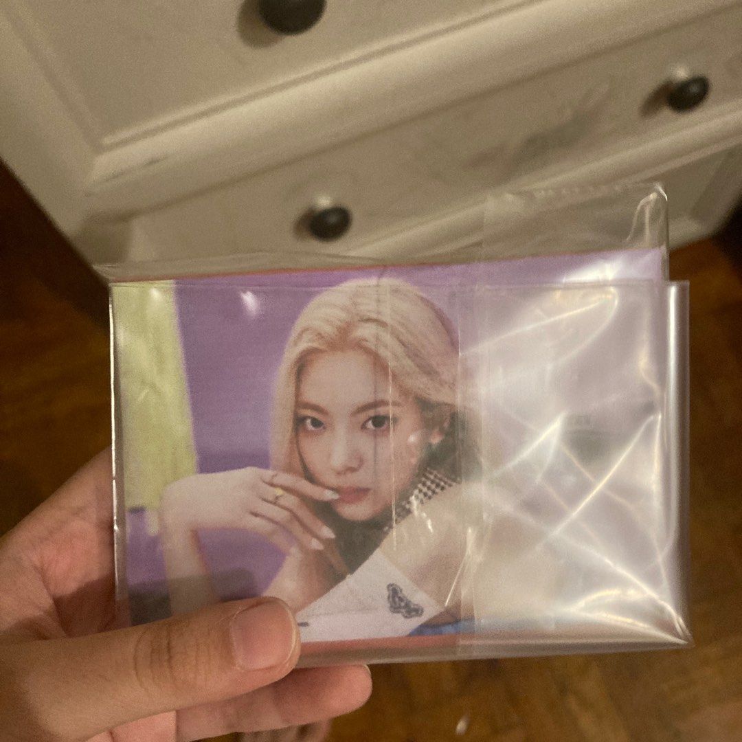 Itzy lia blossom album (Category: Babies & Kids Fashion) located in Taguig. Submitted by summergriffin (Listing ID 1290989519, Image 1). Description: 1 pc 1 mini poster.