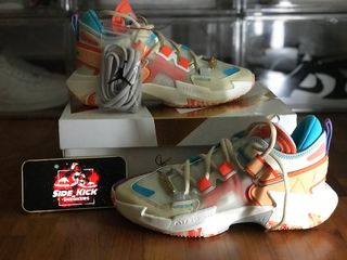 (Category: ) located in . Submitted by sidekick_sneakers (Listing ID 1290850236, Image 1). Description: .