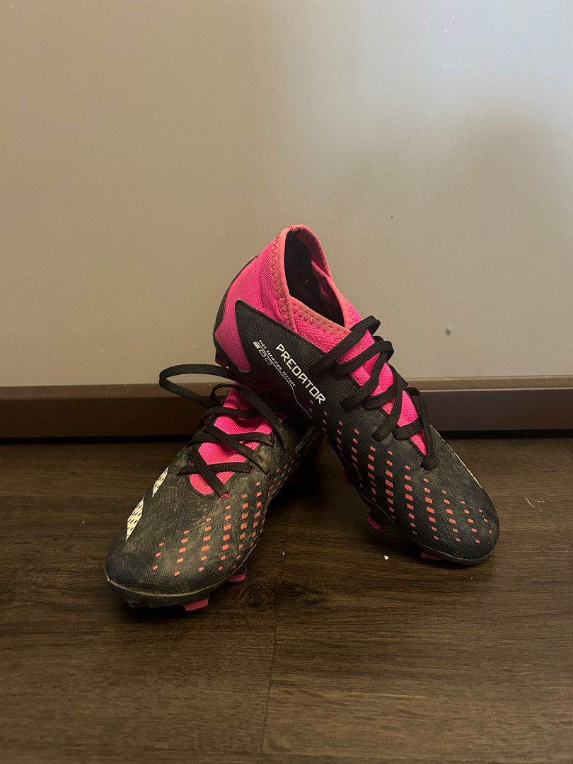13.5 2024 football boots