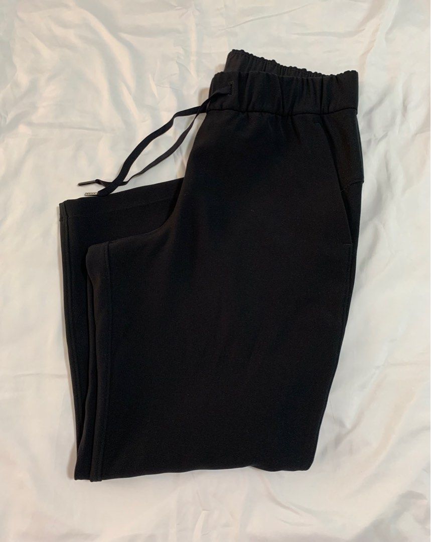Lululemon On The Fly Crop 23 Woven Women s Fashion Activewear