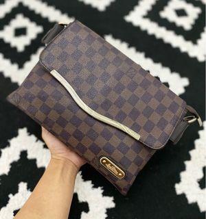 (Category: ) located in . Submitted by silverstoremy (Listing ID 1290841234, Image 1). Description: .