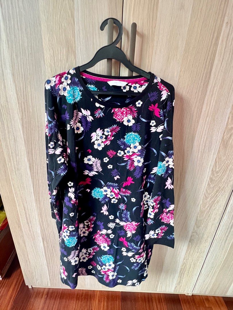 Marks sleepwear shop