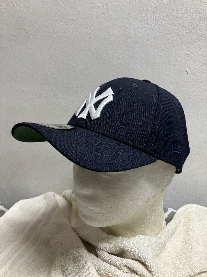 New Era 9 Forty NY Yankees Historic Americana Dark Navy Cap/ UV Moss,  Sports Equipment, Other Sports Equipment and Supplies on Carousell