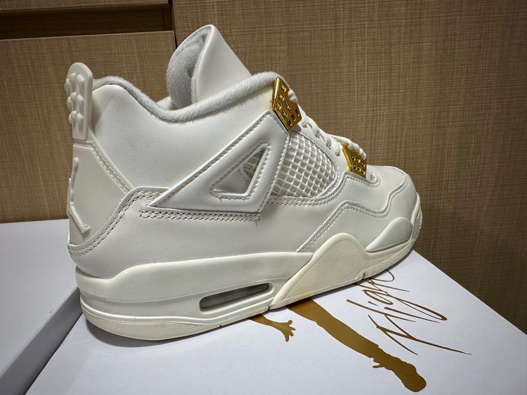 Air jordan gold 2025