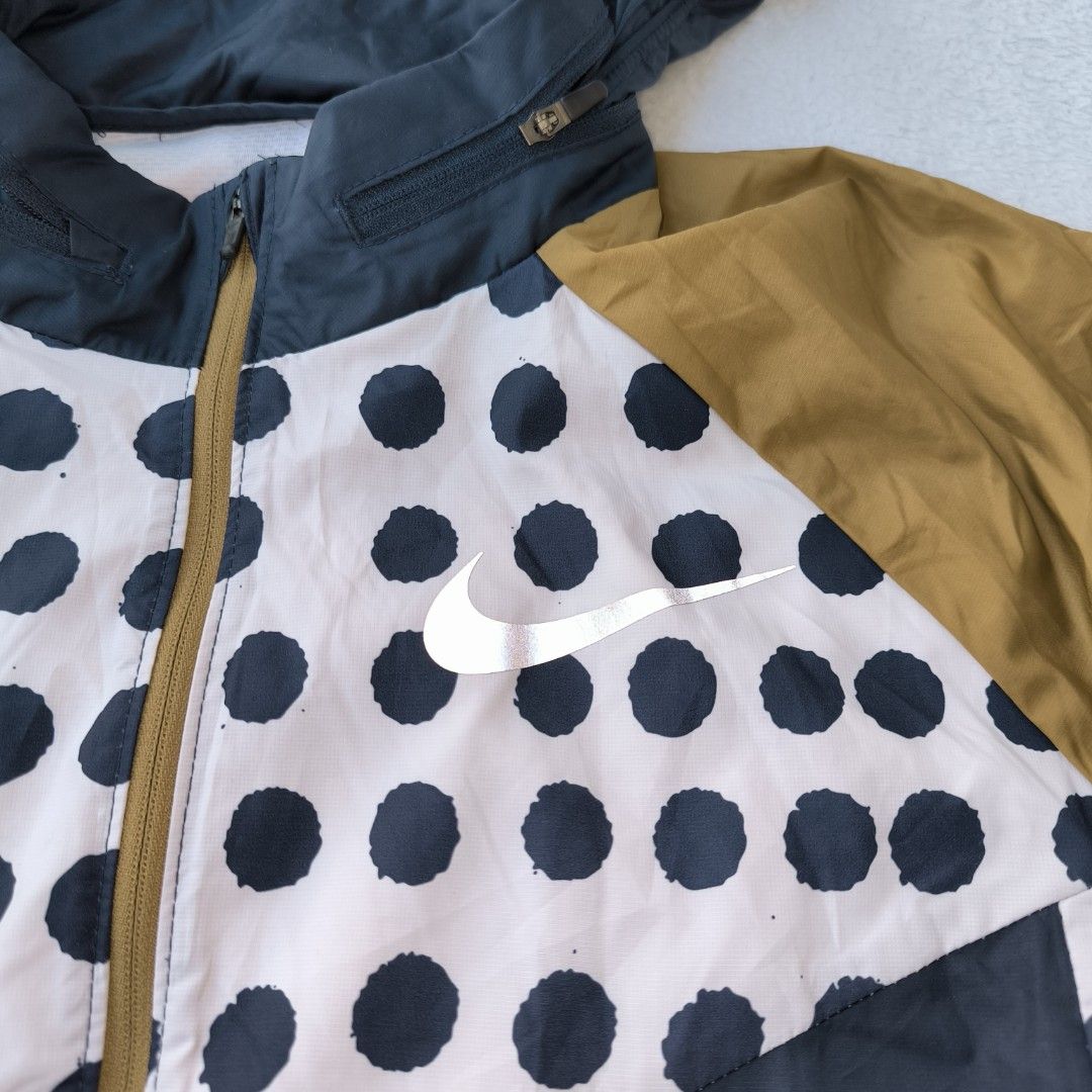 Nike cody new arrivals hudson windrunner
