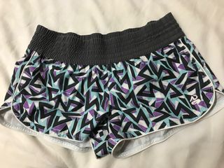 (Category: ) located in . Submitted by cmn_wardrobe (Listing ID 1290975203, Image 1). Description: .