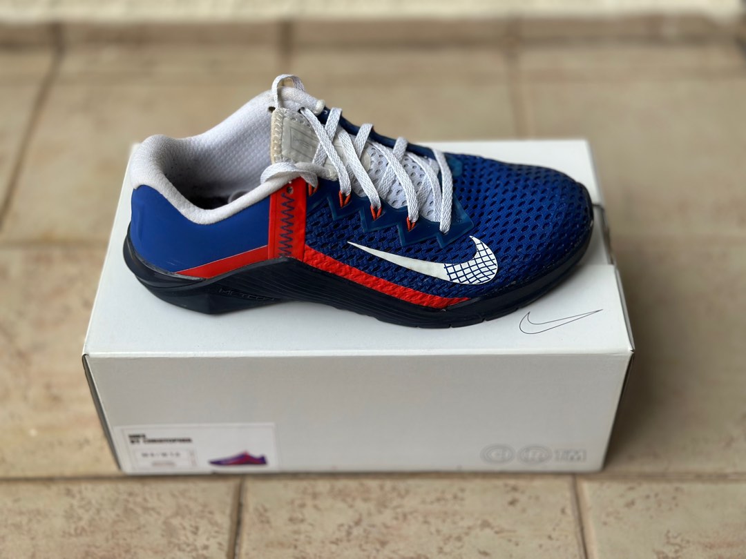 Custom nike metcons store