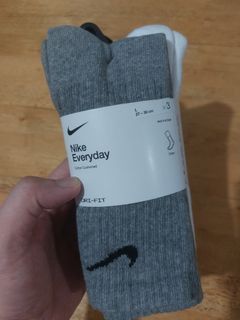 Nike Everyday Cushioned Crew Socks TriColor- LARGE