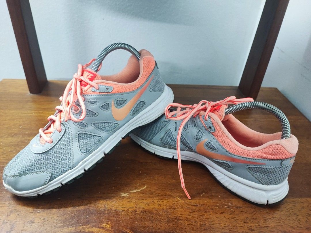 Nike girls revolution on sale 2