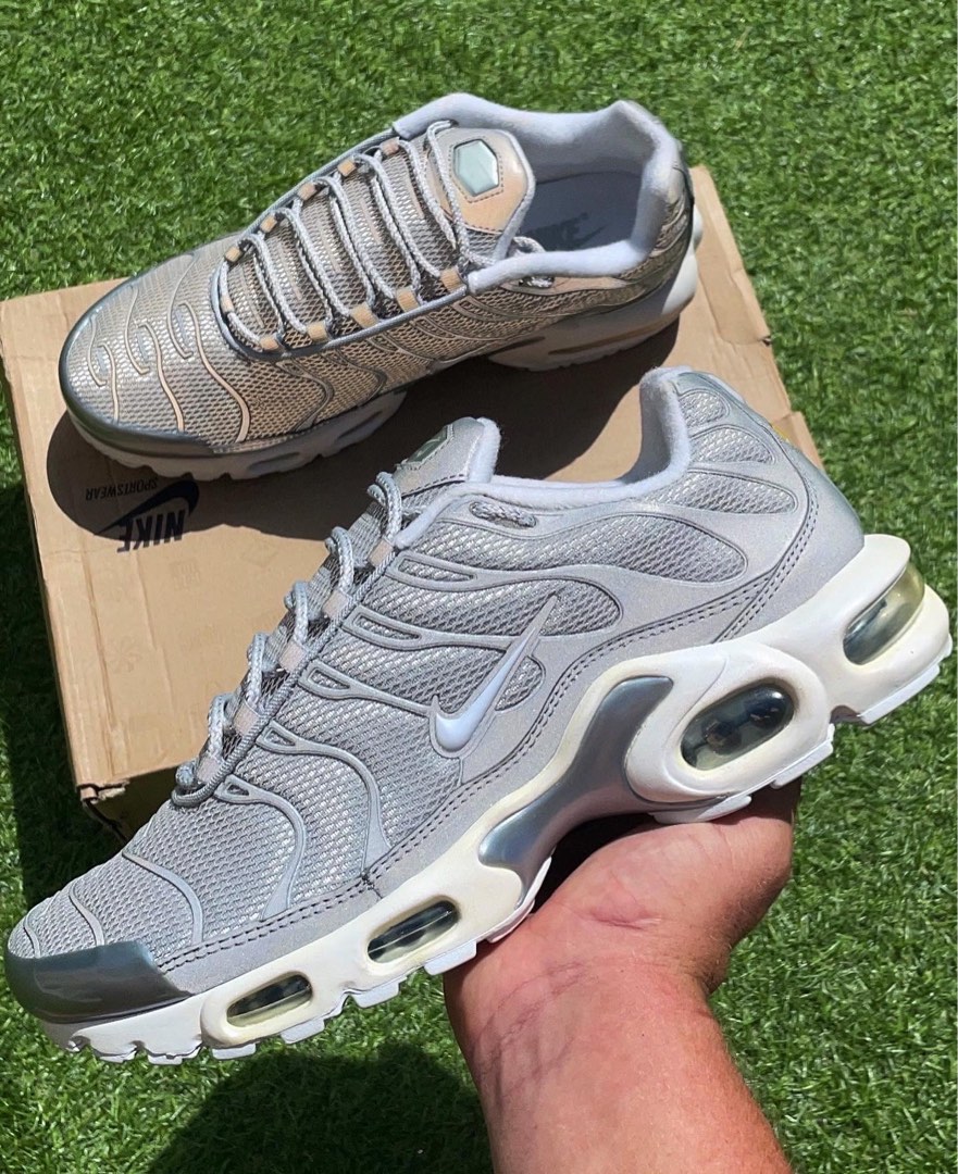 nike tn liquid metal