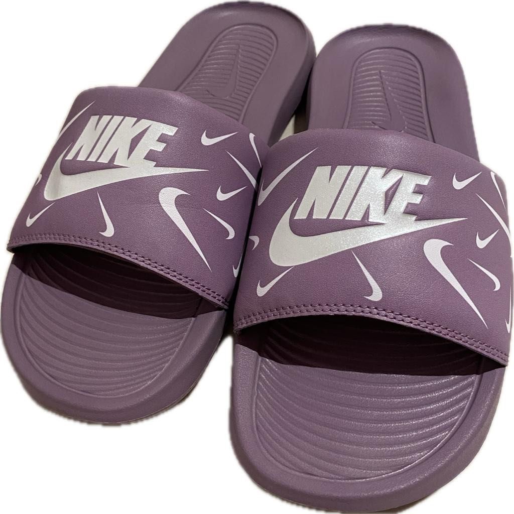 Lilac nike slides hot sale