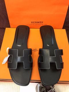 *ONHAND!* Authentic Hermes Orans All Black Swift Leather Sandals Size US 7