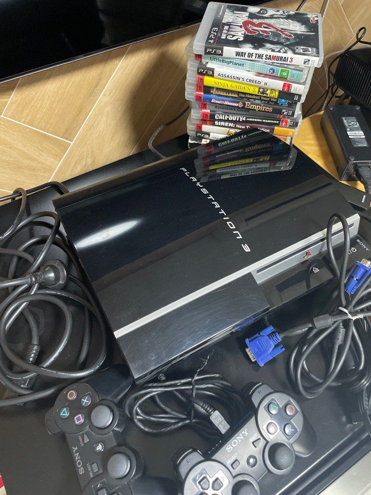 PS3 (Category: PlayStation) located in Singapore. Submitted by alr6 (Listing ID 1290902072, Image 1). Description: Ps3 with games .