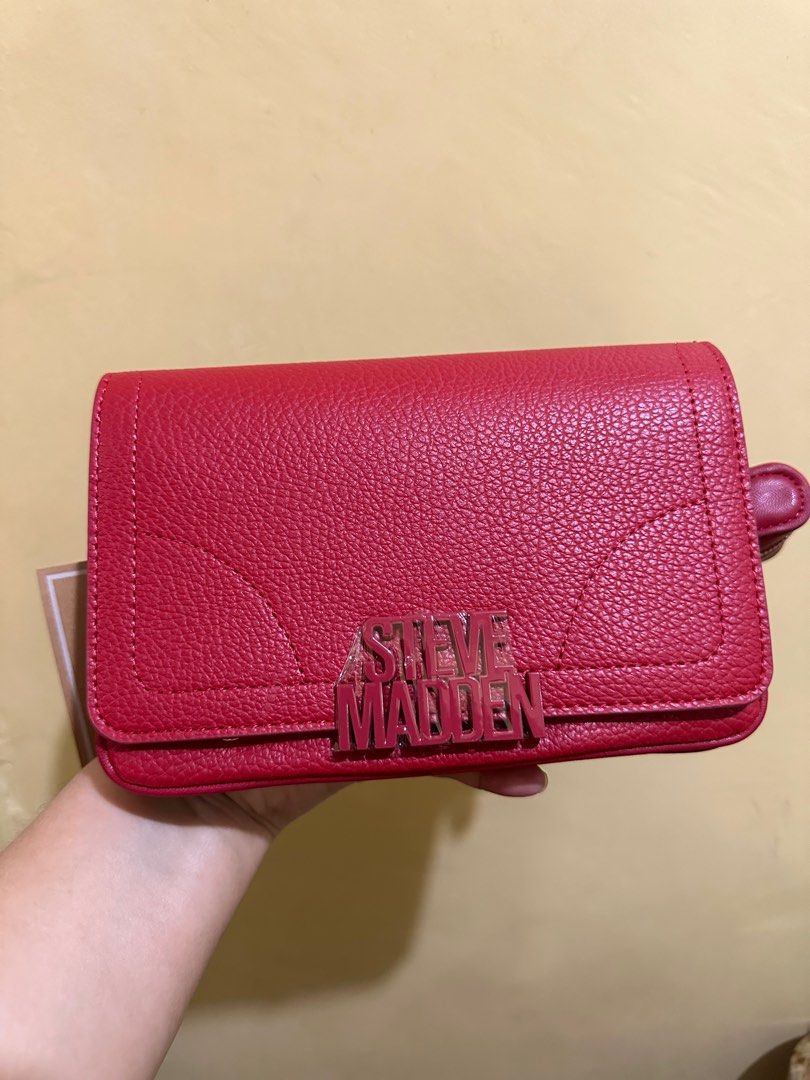 Steve Madden Phone Wallet Sling Bag (Category: Luxury Bags & Wallets) located in Bocaue. Submitted by anne0616 (Listing ID 1290872733, Image 1). Description: FOR SALE: 💕 Steve Madden Phone Wallet Sling Bag 💕 - 💯 Authentic (money back guaranteed if proven fake) - Straight from the US ☺️ - ON HAND and ready to ship - Open for meet up (depends upon your location; with minimal handling fee) MY PRICE: Php 3,200 For those who are interested, please 