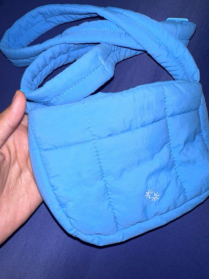The Paper Bunny Mini Puffer Swing in Cerulean (Category: Cross-body Bags) located in Las Pinas. Submitted by adtarroza (Listing ID 1290836142, Image 3). Description: Please check photos for flaws. It has yellowish stains (hair dye stains) on the strap and front part but not super noticeable naman. Took photos with and w/o flash. Negotiable .
