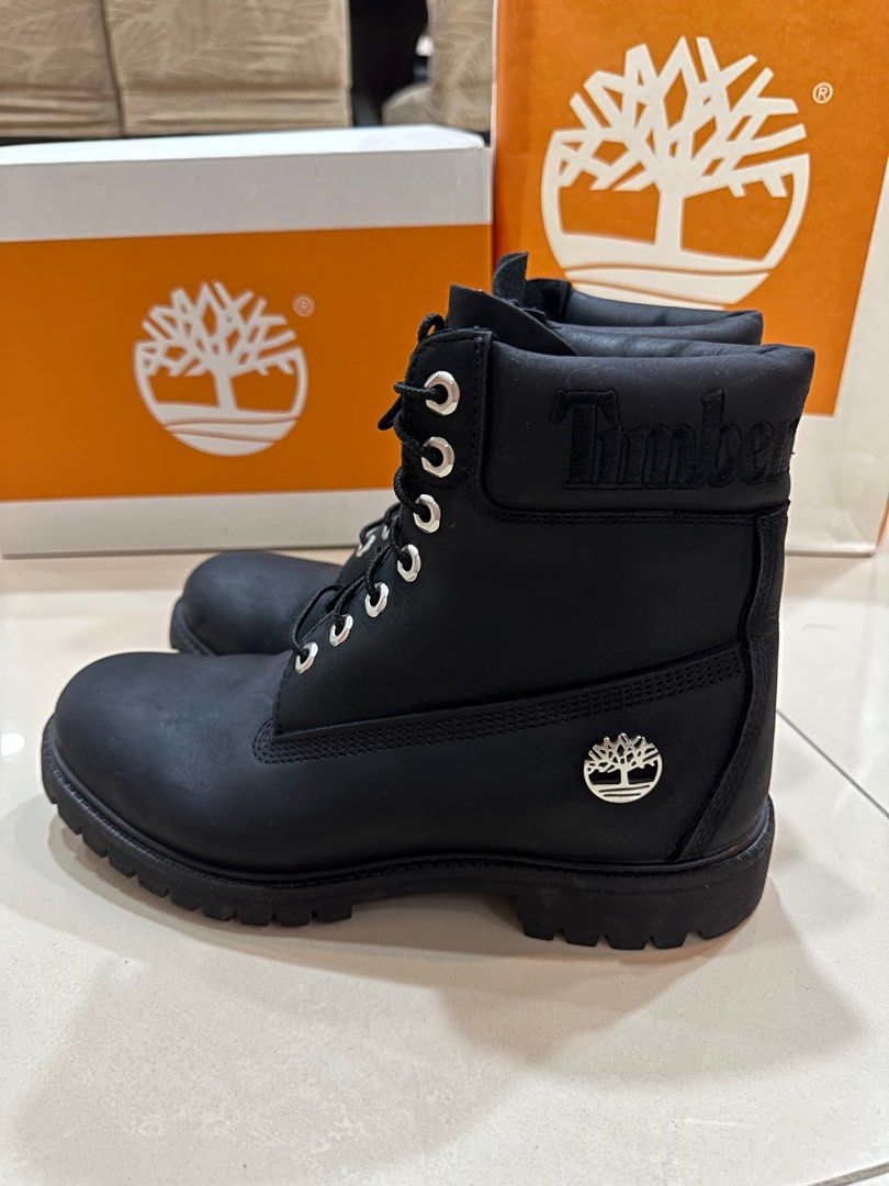 Black and gold shop timbs