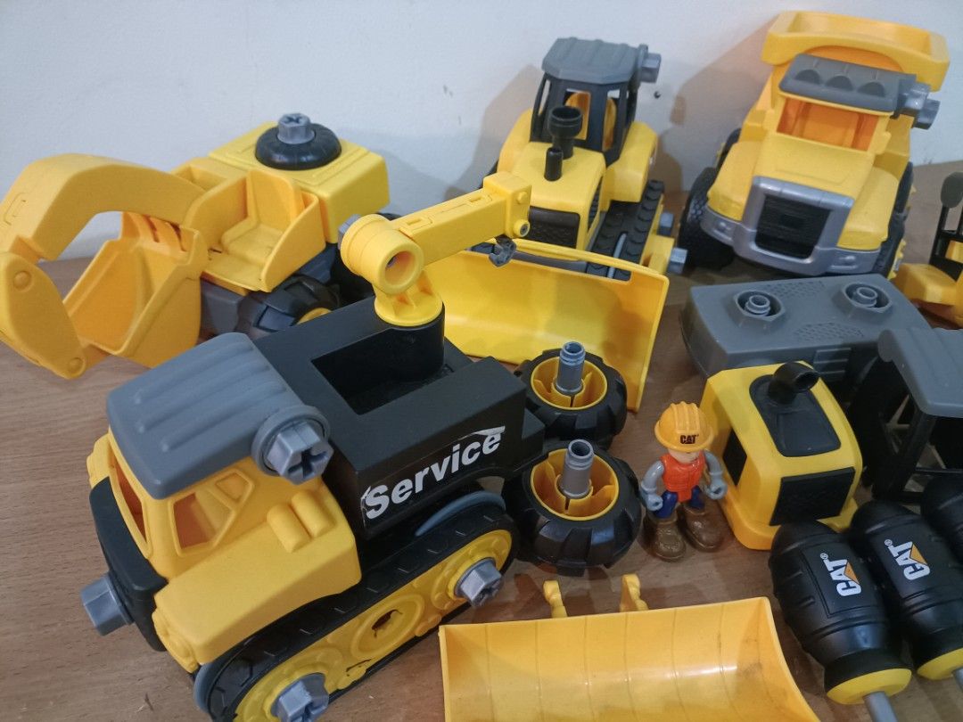 Toy State Caterpillar Junior Operator Construction Set Hobbies