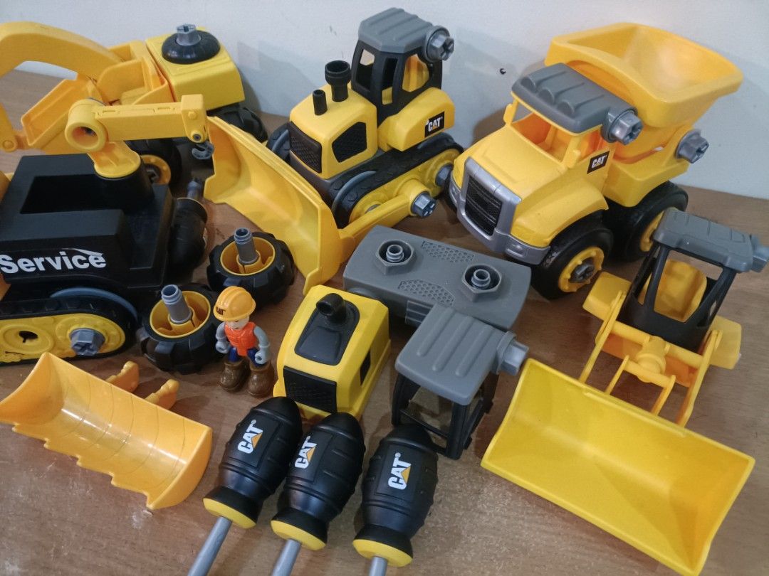 Caterpillar outlet junior operator