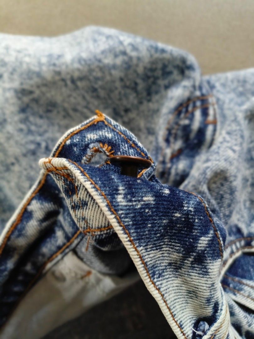 Levis husky store