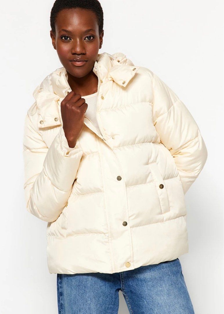 Winter Jacket (Category: Coats, Jackets and Outerwear) located in Singapore. Submitted by heynrlz (Listing ID 1290917857, Image 1). Description: Bought for my recent trip. Worn it half of the time. Condition: 7/10. Strictly meet up at my place @ Jurong West or arrange delivery/courier at your own cost..
