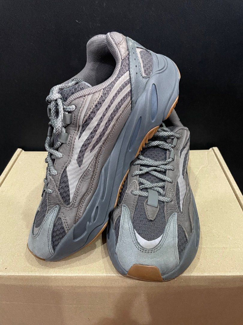 Yeezy 700 v2 Geode