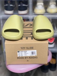 (Category: ) located in . Submitted by snkrsatbp (Listing ID 1290817865, Image 1). Description: .