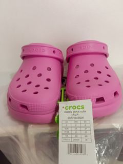 Authentic Crocs cutie clog in Taffy Pink (BRANDNEW) J5