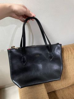 (Kategori: ) berada di . Dikirim oleh lostfound.holic (ID iklan 1295780506, Gambar 1). Deskripsi: .