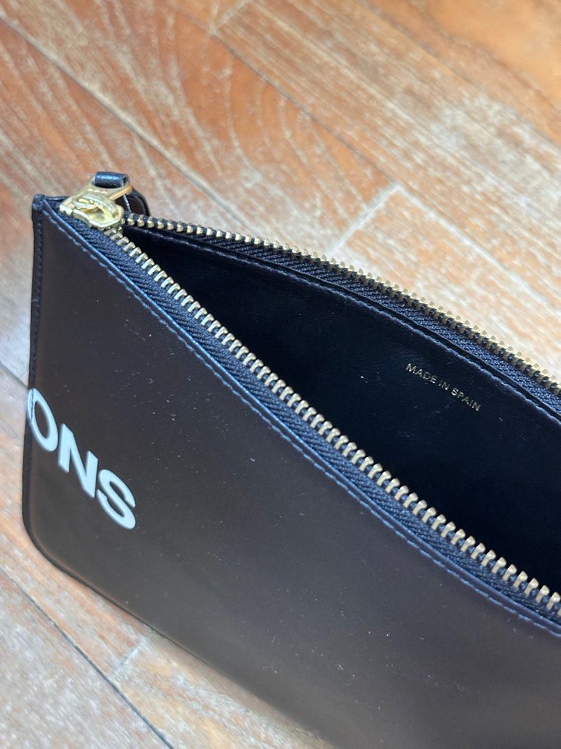 Cdg coin pouch hotsell