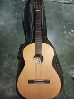 CLIFTON CLASSICAL GUITAR WITH DOUBLE PICKUP