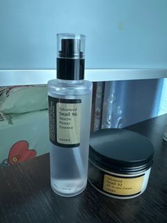 （分類：）位於 。 由 abbieeeeselling 提交（商品編號 1295706553，圖片 1）。簡介： 。